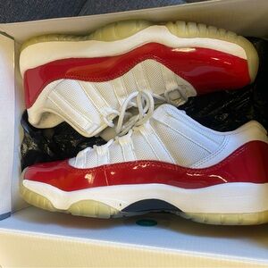 Jordan 11 YOUTH Red and White